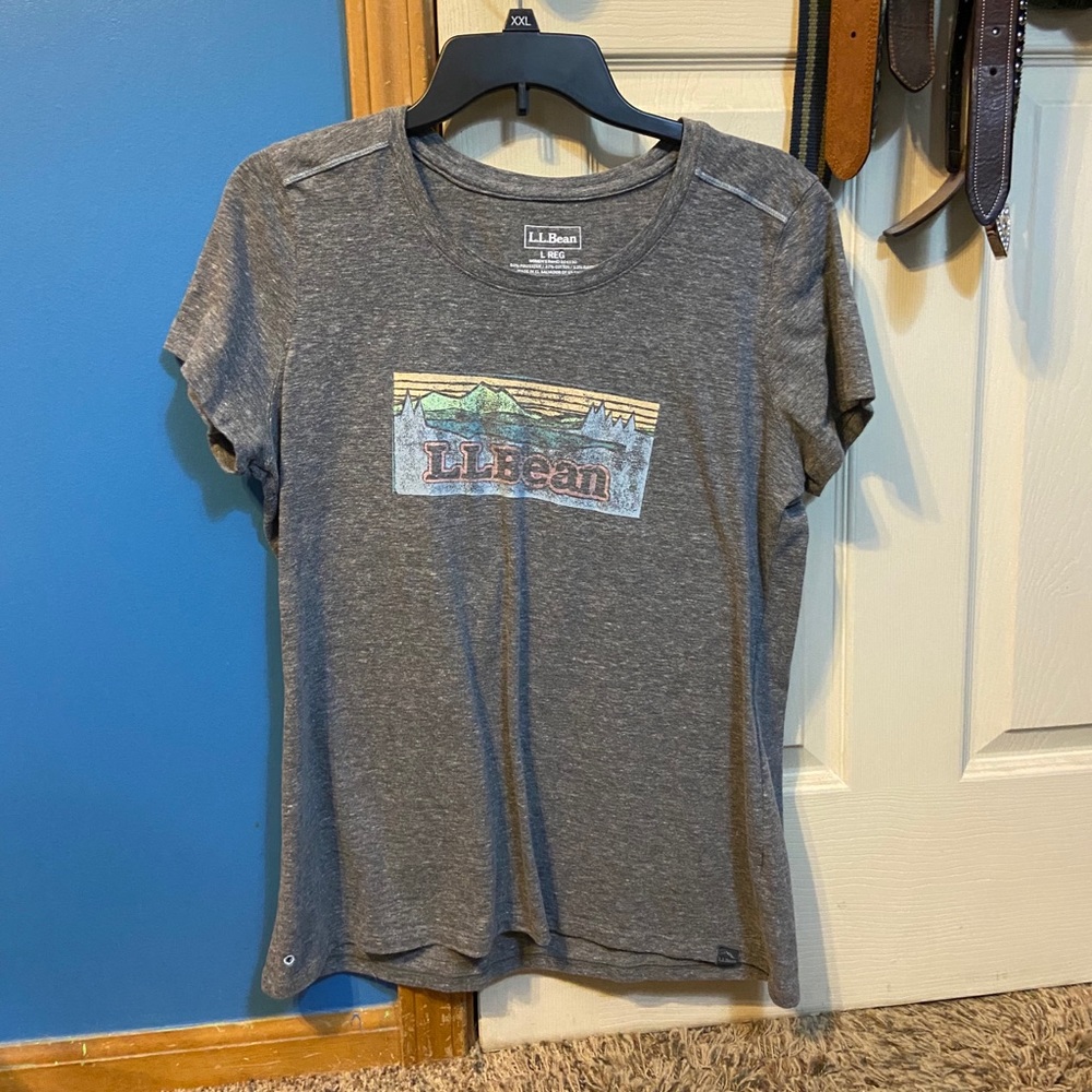 Women’s L.L. Bean logo T-shirt (L Reg)